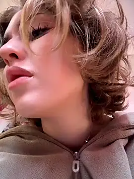 KellyKeler online show from 04/03/26, 11:05