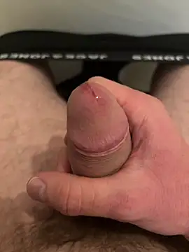 hugehairycock 98 online show from 04/27/26, 01:53