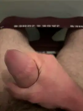 hugehairycock 98 online show from 04/16/26, 03:24
