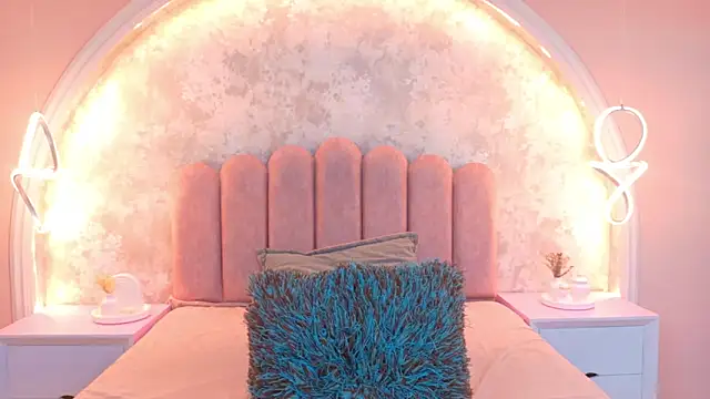 JasmineRhodes online show from 10/28/25, 12:48