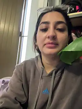 Snapshot of JasmineRhodes chatting on 04/22/26, 12:12 JasmineRhodes online show from 04/22/26, 12:12