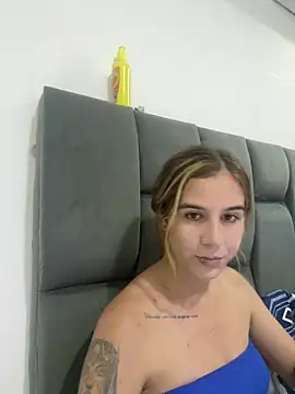 Snapshot of AllieYourGirl chatting on 04/14/26, 11:21 AllieYourGirl online show from 04/14/26, 11:21