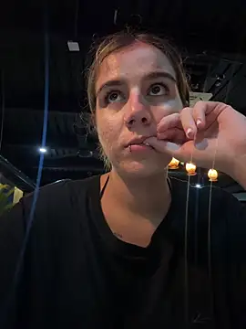 Snapshot of AllieYourGirl chatting on 04/08/26, 12:23 AllieYourGirl online show from 04/08/26, 12:23