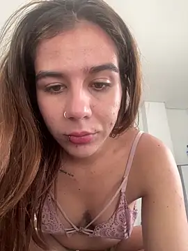 Snapshot of AllieYourGirl chatting on 11/02/25, 04:34 AllieYourGirl online show from 11/02/25, 04:34