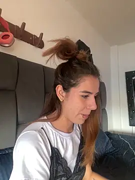 Snapshot of AllieYourGirl chatting on 11/24/25, 07:03 AllieYourGirl online show from 11/24/25, 07:03