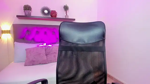 Snapshot of kitty_sweeety_ chatting on 01/08/26, 07:20 kitty sweeety online show from 01/08/26, 07:20