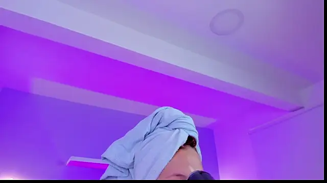 kitty sweeety  online show from 05/13/26, 07:54