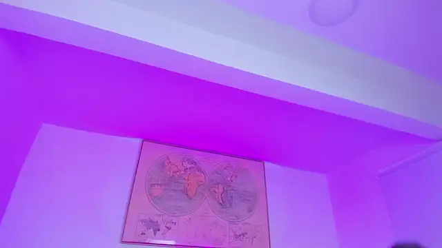 Snapshot of kitty_sweeety_ chatting on 03/12/26, 12:31 kitty sweeety online show from 03/12/26, 12:31