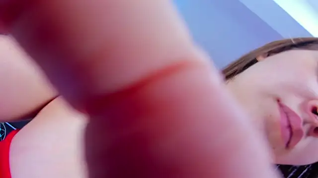 Snapshot of kitty_sweeety_ chatting on 11/29/25, 12:49 kitty sweeety online show from 11/29/25, 12:49