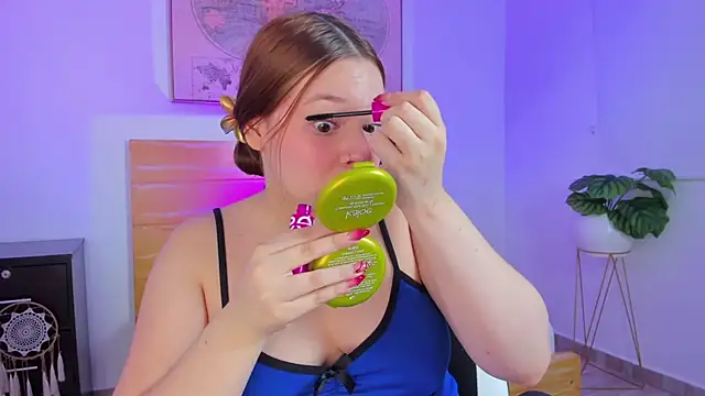 Snapshot of kitty_sweeety_ chatting on 02/02/26, 12:37 kitty sweeety online show from 02/02/26, 12:37