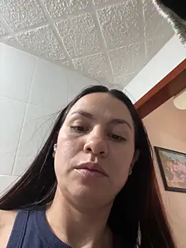 Zoe Rowan online show from 11/24/25, 08:31