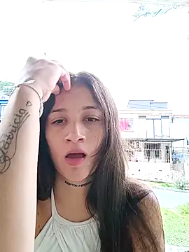 Arii collins1 online show from 11/19/25, 09:48