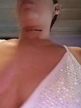 Arii collins1 online show from 12/19/25, 08:33