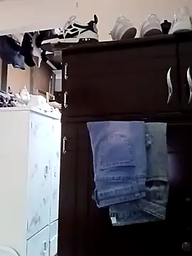 Arii collins1 online show from 09/30/25, 10:05