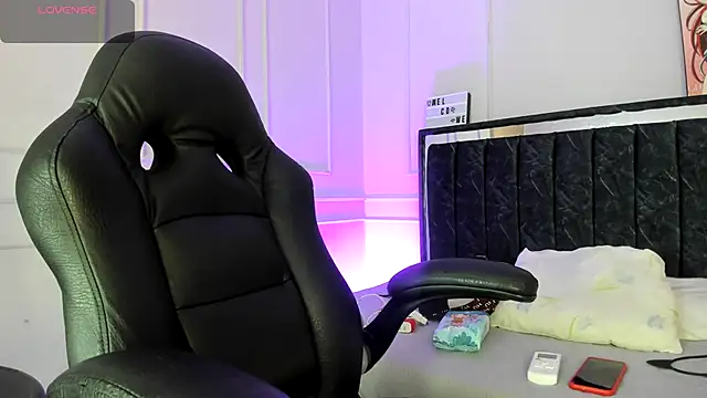 SwettRenata  online show from 11/06/25, 11:58