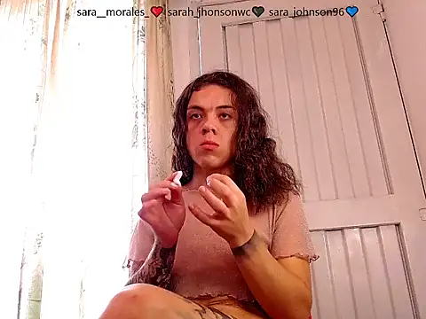 saara johnson496 online show from 12/04/25, 01:43