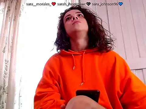 saara johnson496 online show from 12/02/25, 11:45