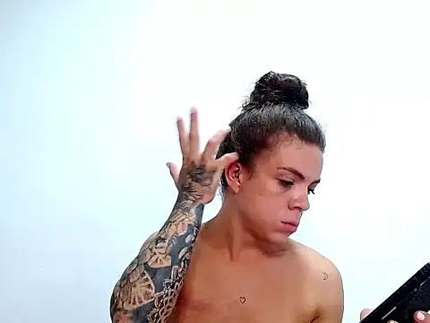 saara johnson496 online show from 10/30/25, 11:34