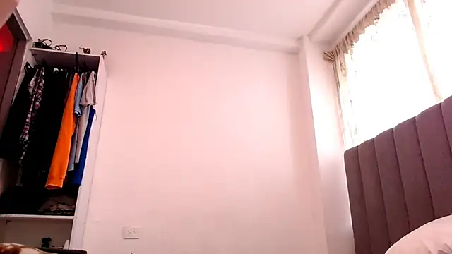 saara johnson496 online show from 06/30/26, 11:54