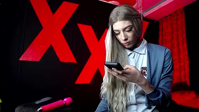 Snapshot of abrilbigcock chatting on 09/18/25, 02:47 abrilbigcock online show from 09/18/25, 02:47