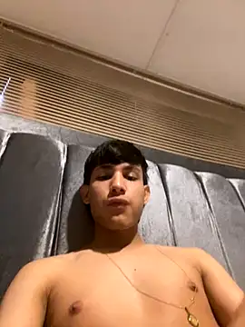 Snapshot of cody_fox10 chatting on 09/19/25, 08:02 cody fox10 online show from 09/19/25, 08:02