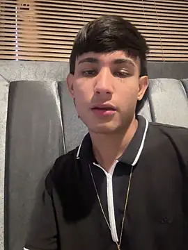 Snapshot of cody_fox10 chatting on 10/03/25, 04:30 cody fox10 online show from 10/03/25, 04:30