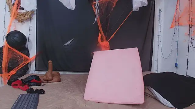 rubihops online show from 10/31/25, 11:51