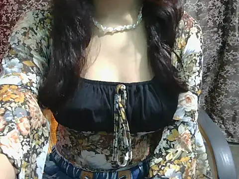 Snapshot of lovely_soniya chatting on 04/01/26, 06:26 lovely soniya online show from 04/01/26, 06:26