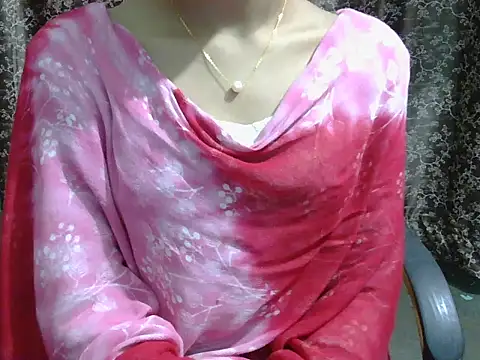 Snapshot of lovely_soniya chatting on 12/23/25, 08:24 lovely soniya online show from 12/23/25, 08:24