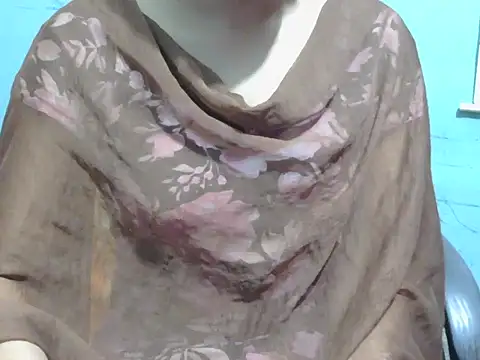 Snapshot of lovely_soniya chatting on 10/11/25, 05:08 lovely soniya online show from 10/11/25, 05:08