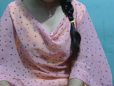 Snapshot of lovely_soniya chatting on 09/10/25, 08:24 lovely soniya online show from 09/10/25, 08:24