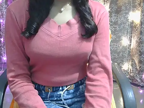 Snapshot of lovely_soniya chatting on 12/20/25, 05:32 lovely soniya online show from 12/20/25, 05:32