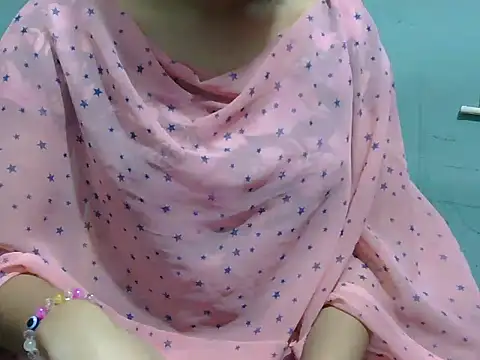 Snapshot of lovely_soniya chatting on 11/04/25, 04:49 lovely soniya online show from 11/04/25, 04:49