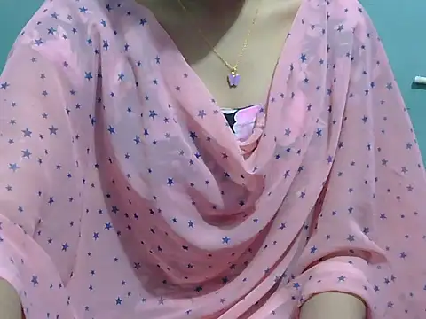 Snapshot of lovely_soniya chatting on 11/22/25, 06:12 lovely soniya online show from 11/22/25, 06:12