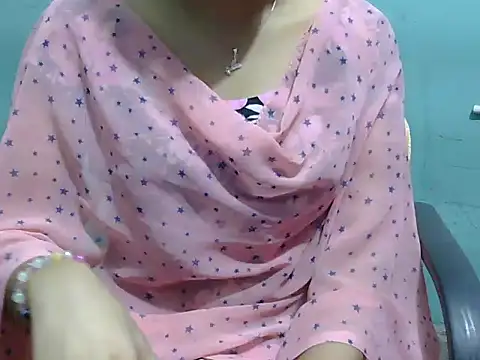 Snapshot of lovely_soniya chatting on 09/26/25, 05:47 lovely soniya online show from 09/26/25, 05:47