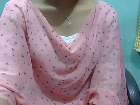 Snapshot of lovely_soniya chatting on 10/06/25, 05:30 lovely soniya online show from 10/06/25, 05:30