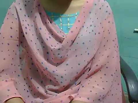 Snapshot of lovely_soniya chatting on 09/30/25, 05:46 lovely soniya online show from 09/30/25, 05:46