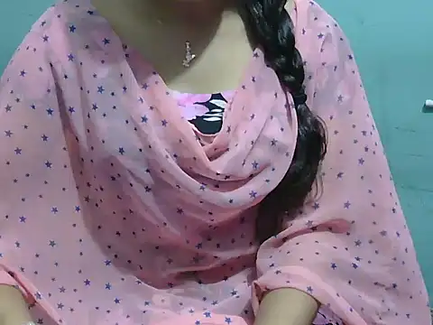 Snapshot of lovely_soniya chatting on 09/18/25, 04:37 lovely soniya online show from 09/18/25, 04:37