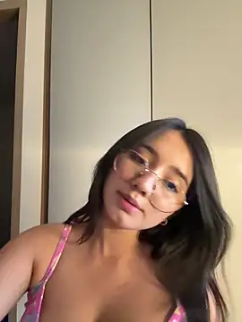 Michelle Zoe online show from 12/21/25, 07:26