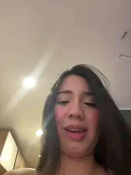 Michelle Zoe online show from 10/17/25, 05:22
