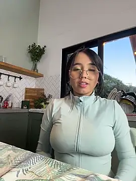 Michelle Zoe online show from 04/09/26, 11:00