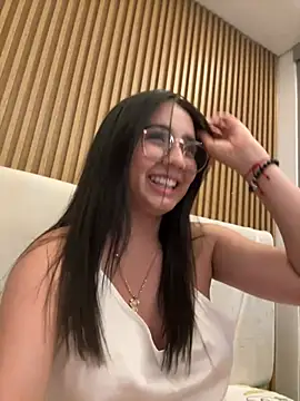 Michelle Zoe online show from 03/08/26, 05:55