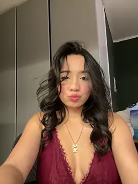 Michelle Zoe online show from 10/21/25, 02:22