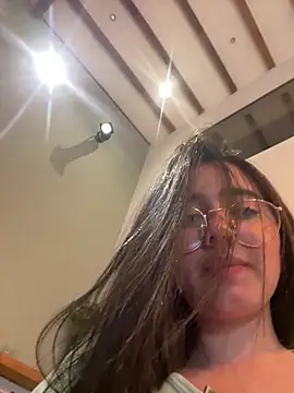 Michelle Zoe online show from 04/09/26, 04:36