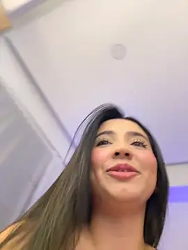 Michelle Zoe online show from 10/25/25, 04:00