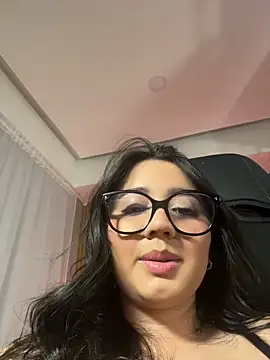 Snapshot of Michelle_Zoe chatting on 06/03/26, 05:19 Michelle Zoe online show from 06/03/26, 05:19