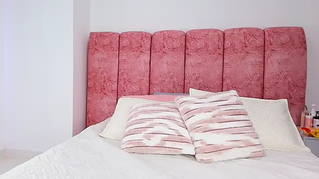 emmacurvy online show from 11/08/25, 03:10