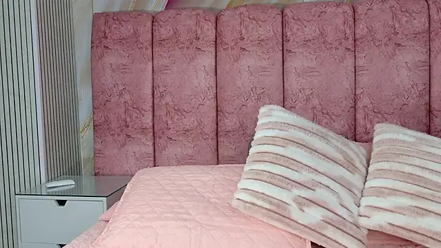 emmacurvy online show from 04/14/26, 03:11