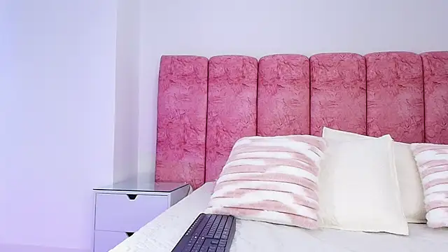 emmacurvy online show from 11/14/25, 03:10