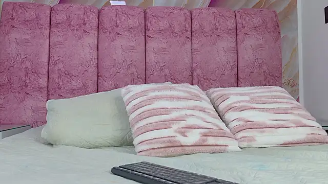 emmacurvy online show from 03/17/26, 03:09